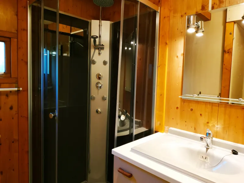 Chalet 6 27.70M² + Terrasse Couverte 11.50 M²  2 Chambres