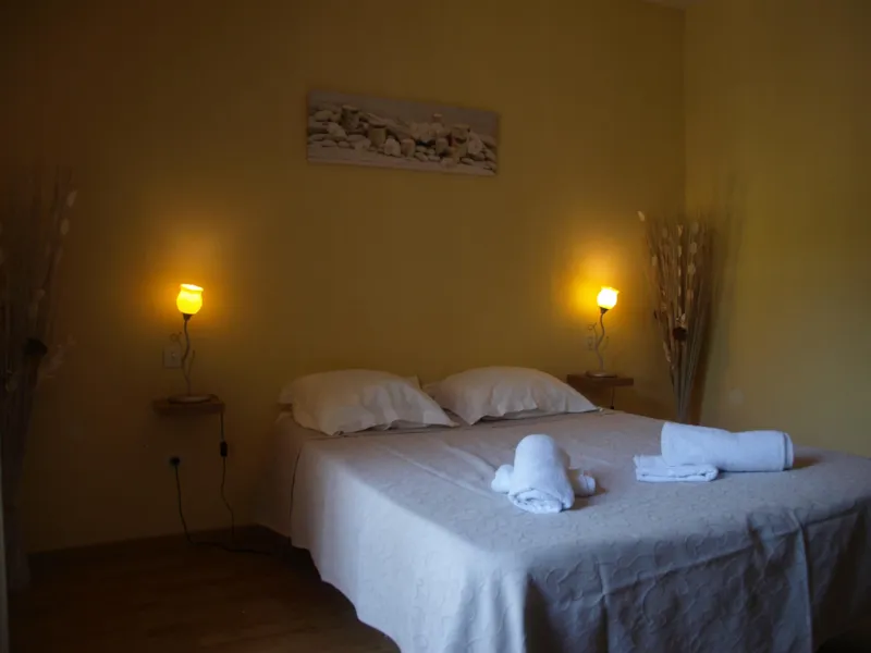 Chambre D'hôtel N°4 Avec Balcon : 1 Lit De 140