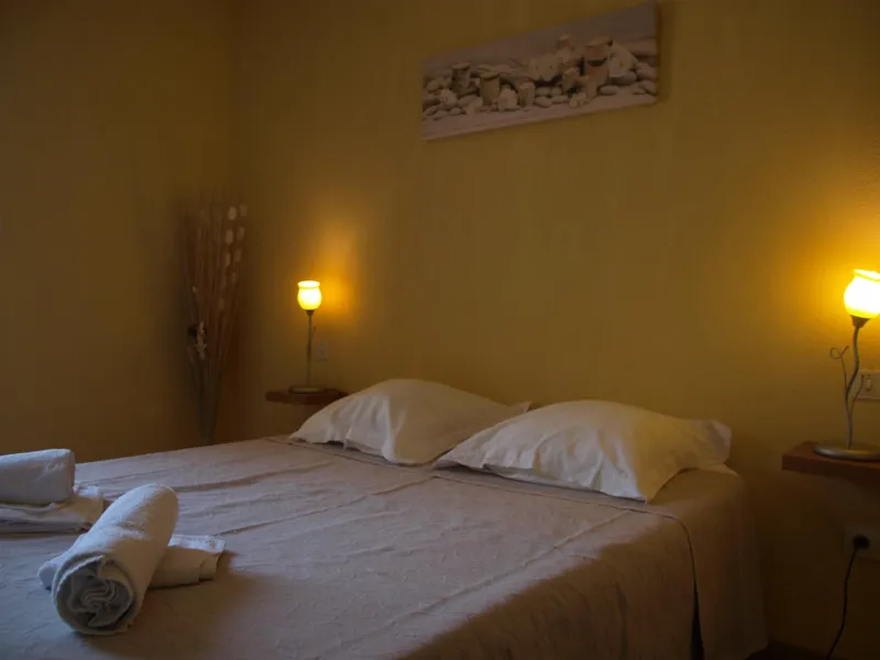 Chambre D'hôtel N°4 Avec Balcon : 1 Lit De 140