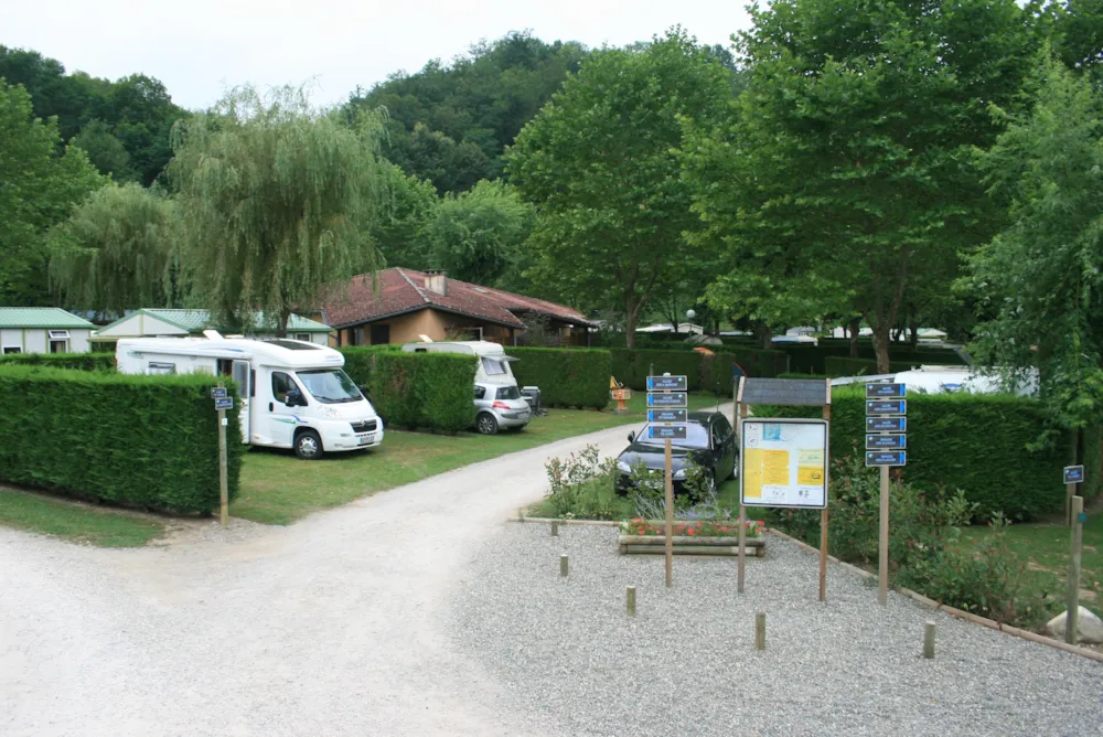 Emplacement - Forfait Marcheur - Camping Les 4 Saisons