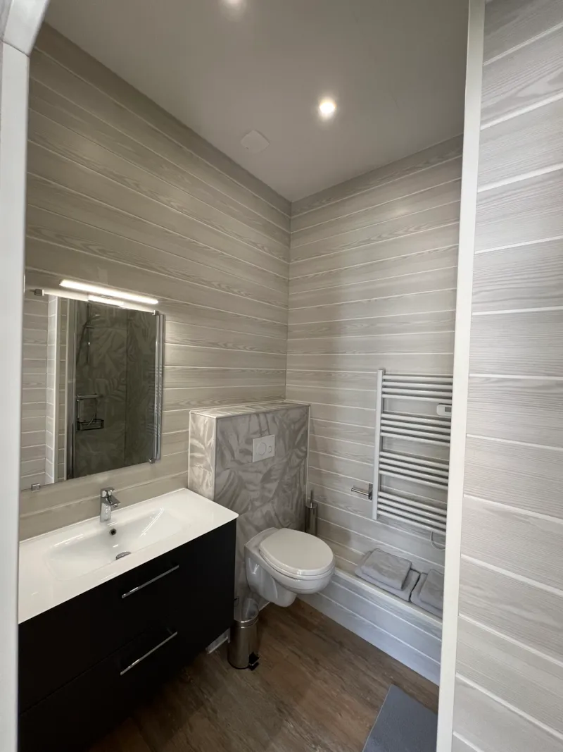 Chambre D'hôtel N°7 : 1 Lits De 140