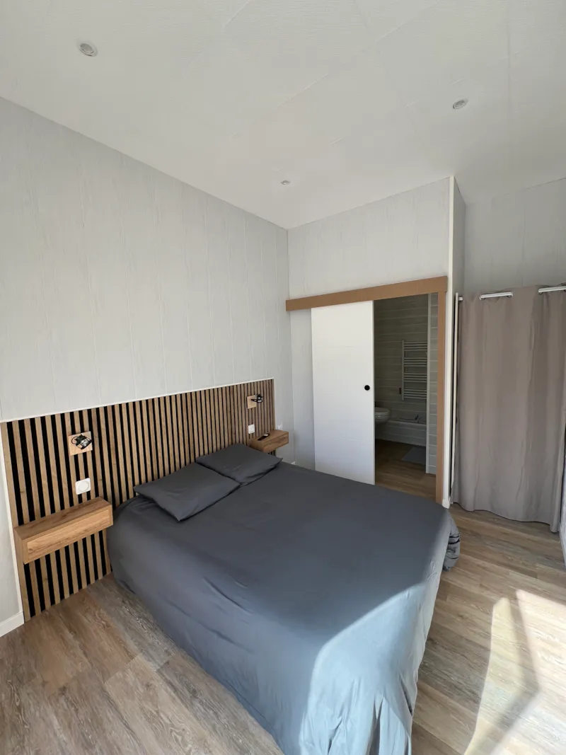 Chambre D'hôtel N°7 : 1 Lits De 140