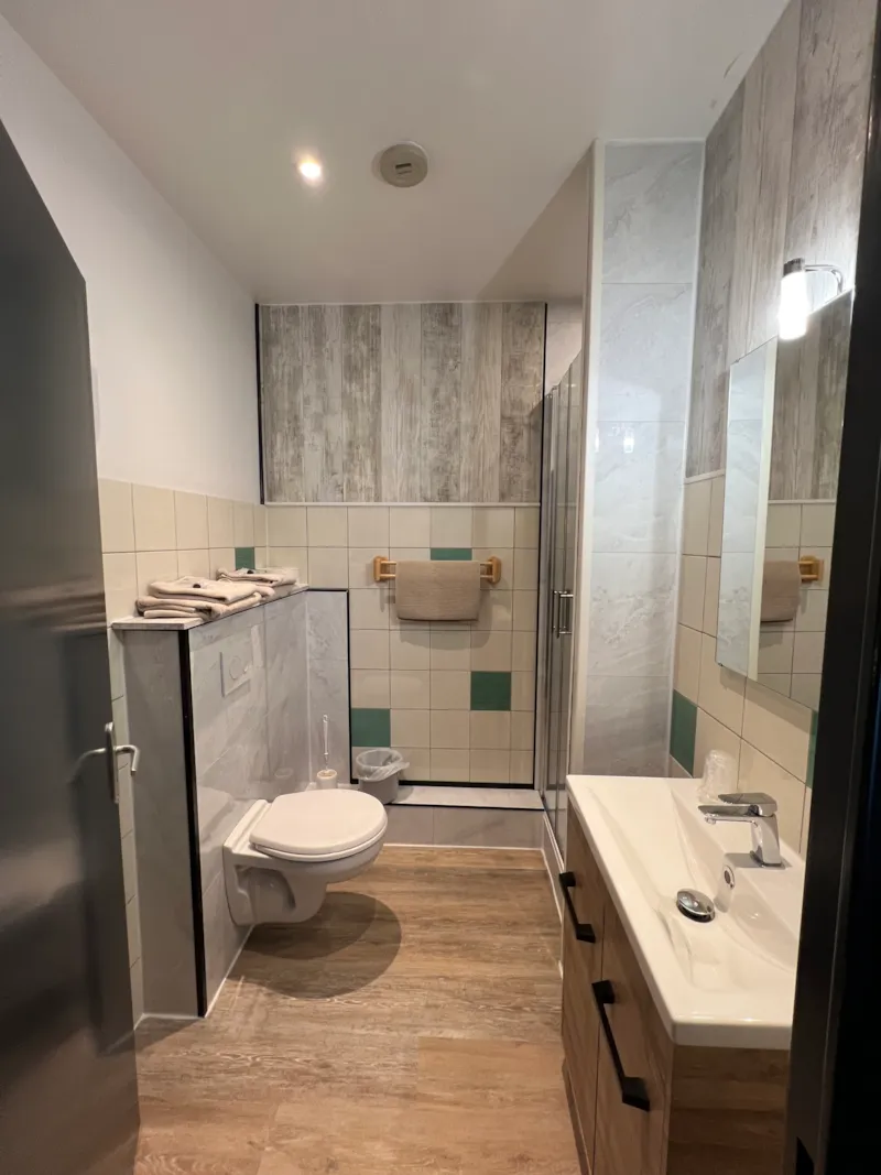 Chambre D'hôtel N°6 Avec Terrasse : 1 Lit De 140