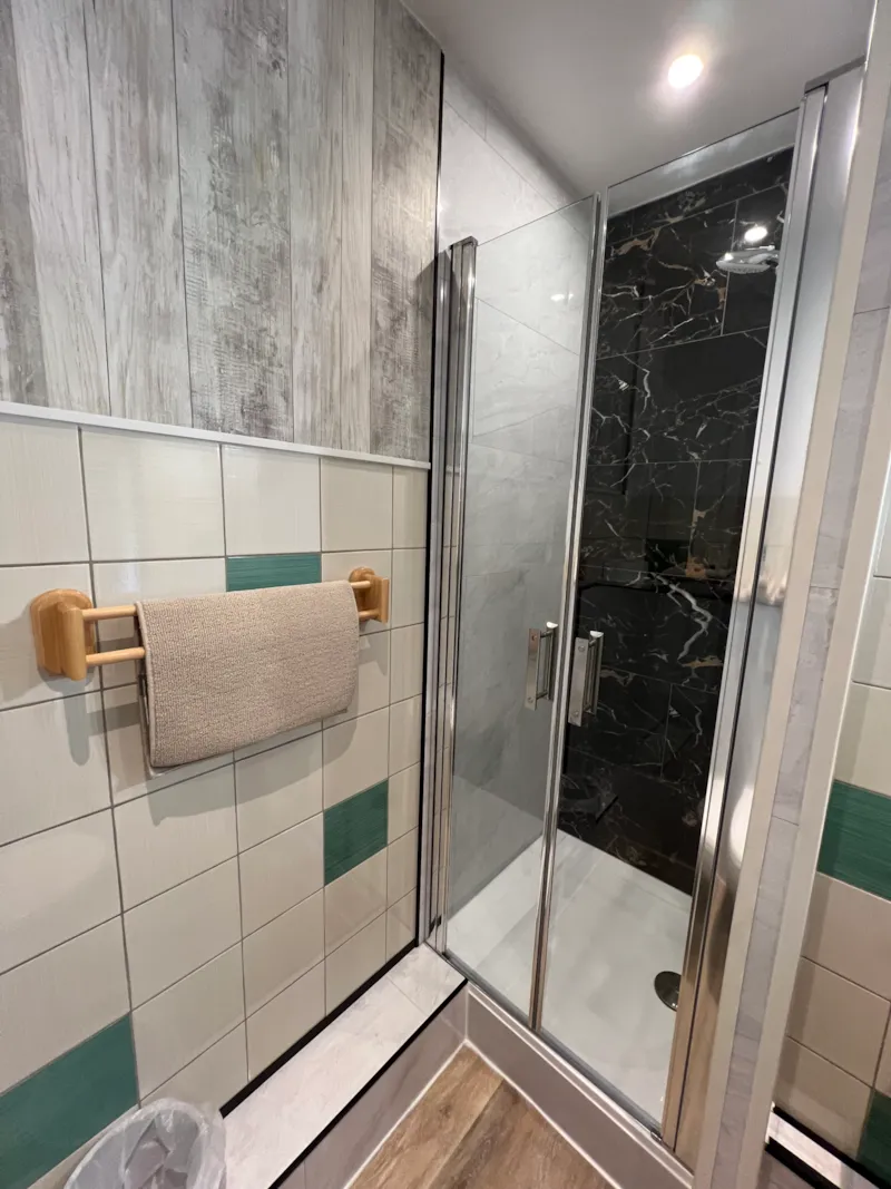 Chambre D'hôtel N°6 Avec Terrasse : 1 Lit De 140