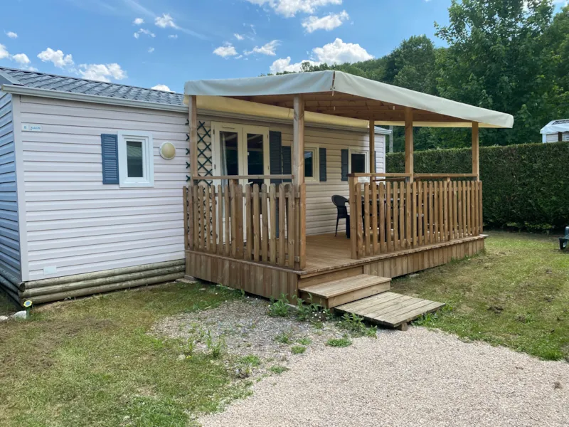 Mobil-Home Aulus : 1 Salle D'eau Avec Terrasse Couverte