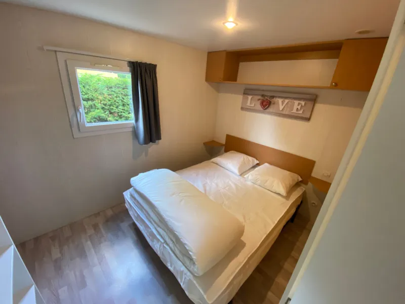 Mobil-Home Aulus Dimanche : 1 Salle D'eau Avec Terrasse Couverte