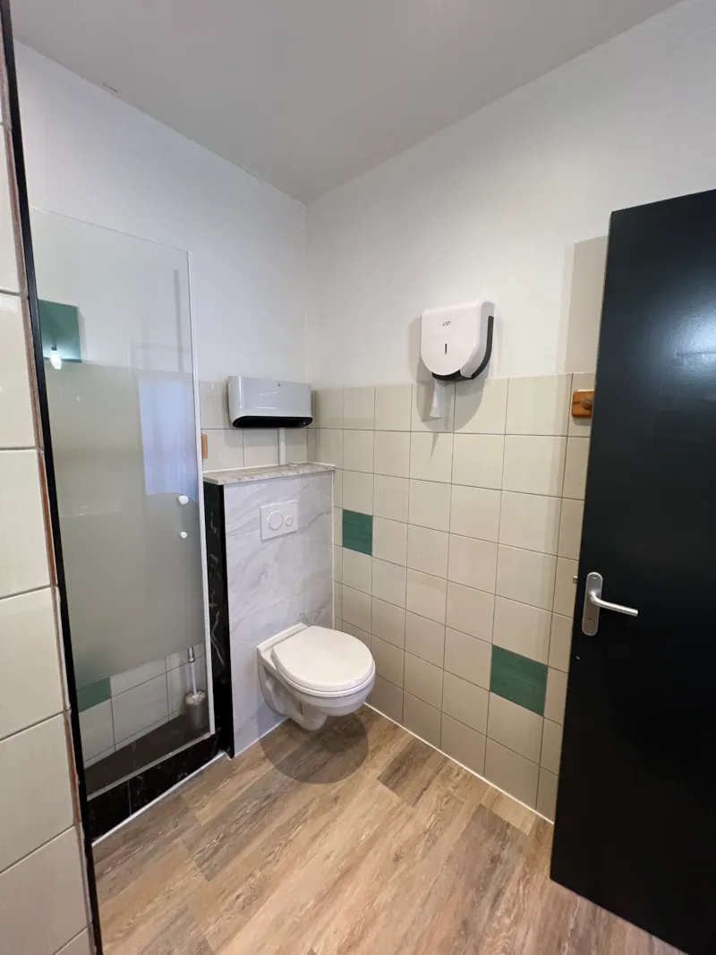 Chambre D'hôtel N°4 Avec Balcon : 1 Lit De 140