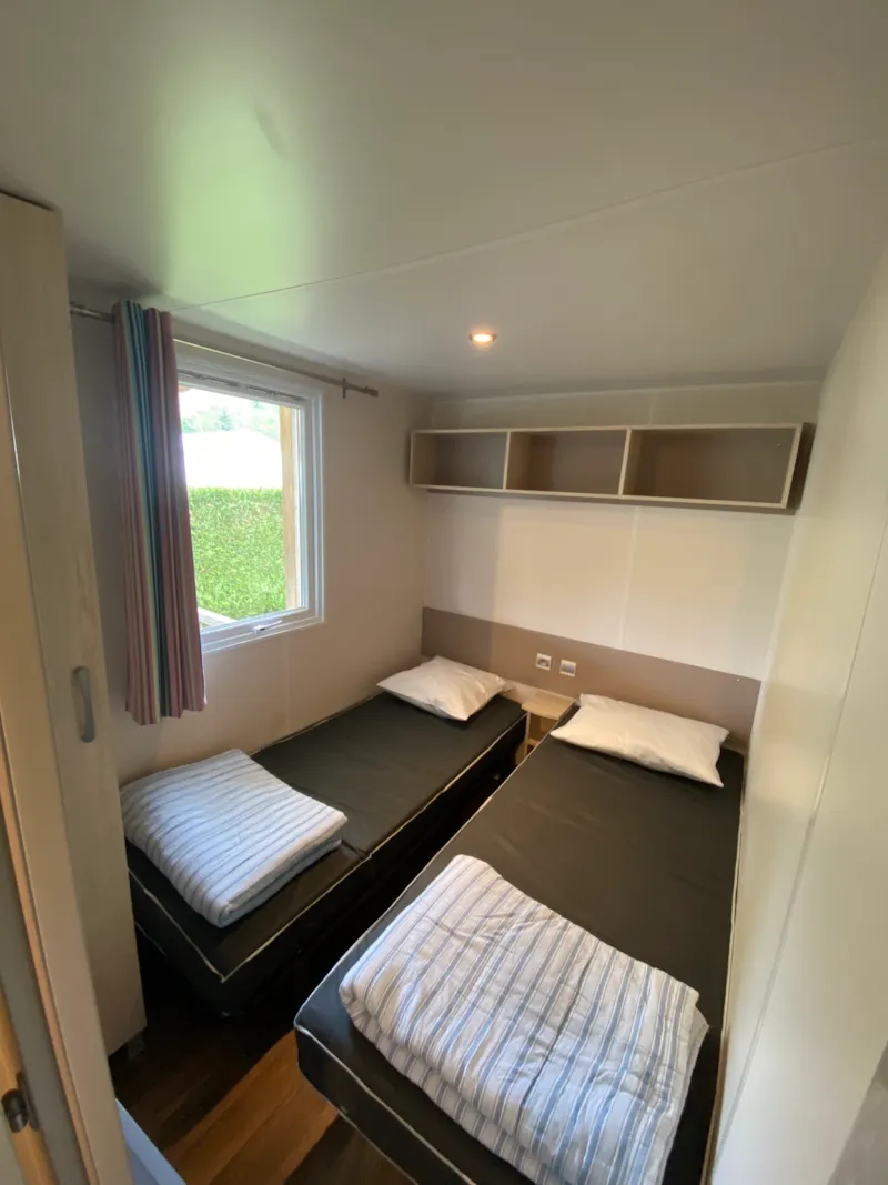 Mobil-Home Couflens Dimanche Avec Terrasse Couverte