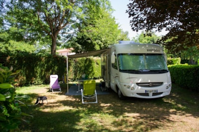 Nature Package (1 tent, caravan or motorhome / 1 car)
