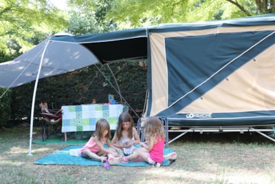 Privilege Package (1 tent, caravan or motorhome / 1 car) 100 - 130m²