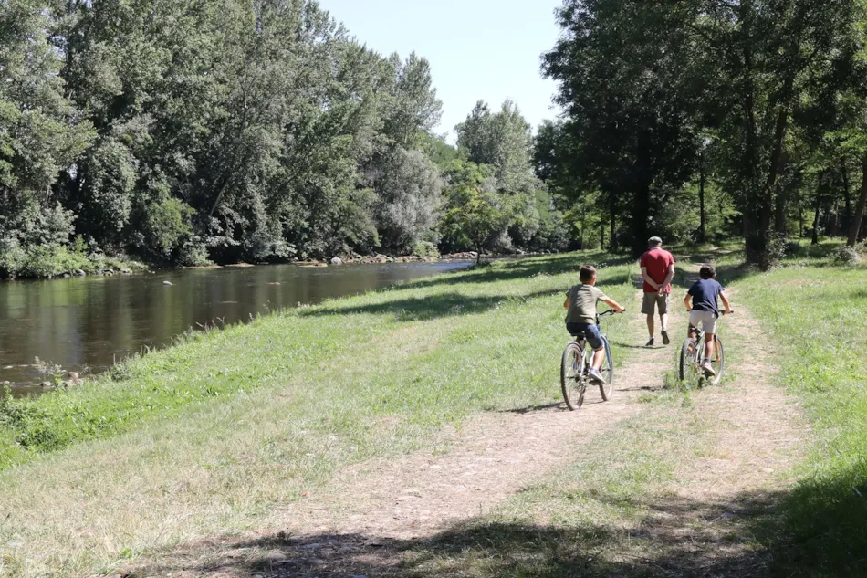 Flower Camping LES MIJEANNES