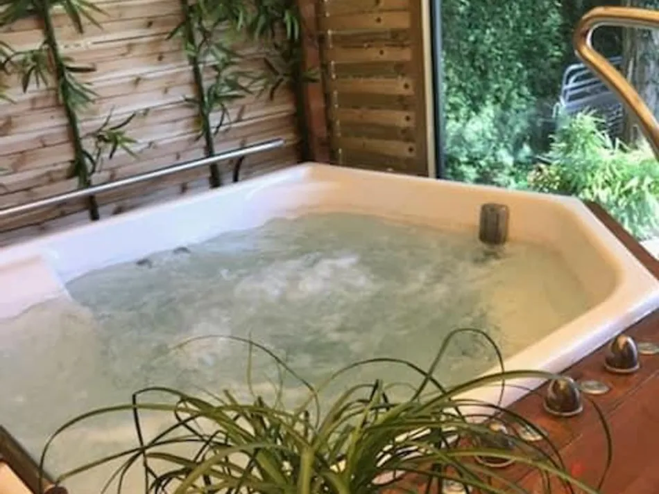 Flower Camping LES MIJEANNES