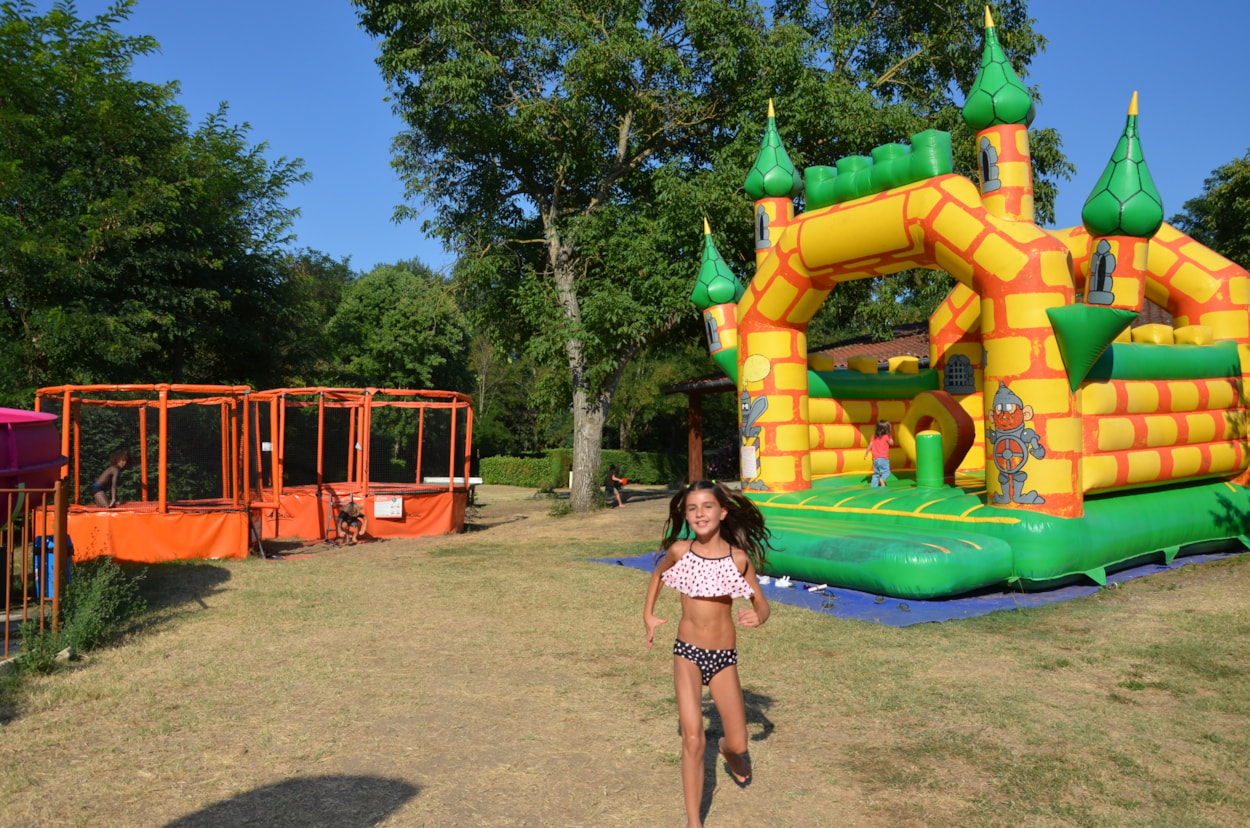 Flower Camping LES MIJEANNES