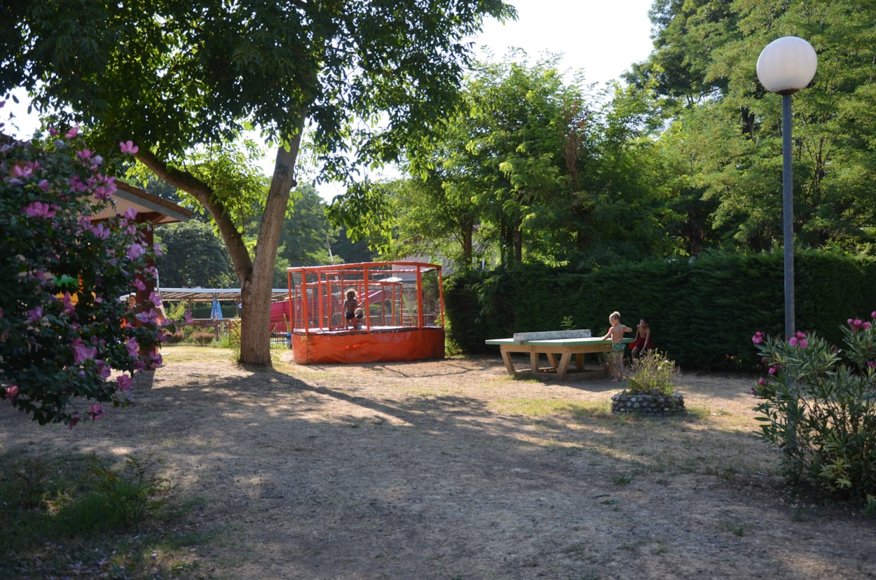 Flower Camping LES MIJEANNES
