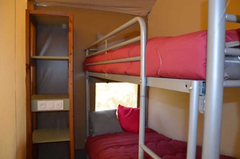 Tente Woodlodge Confort Family 34M² - 3 Chambres - Sans Sanitaire