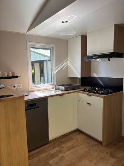 Premium mobile home 40m² (3 bedrooms-6 people) + 2 bathrooms + TV + LV + Plancha + Air conditioning