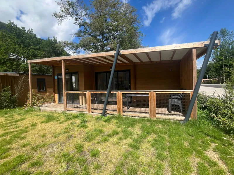 Chalet Confort 42M² - 3 Chambres + Terrasse Couverte + Clim Réversible + Tv