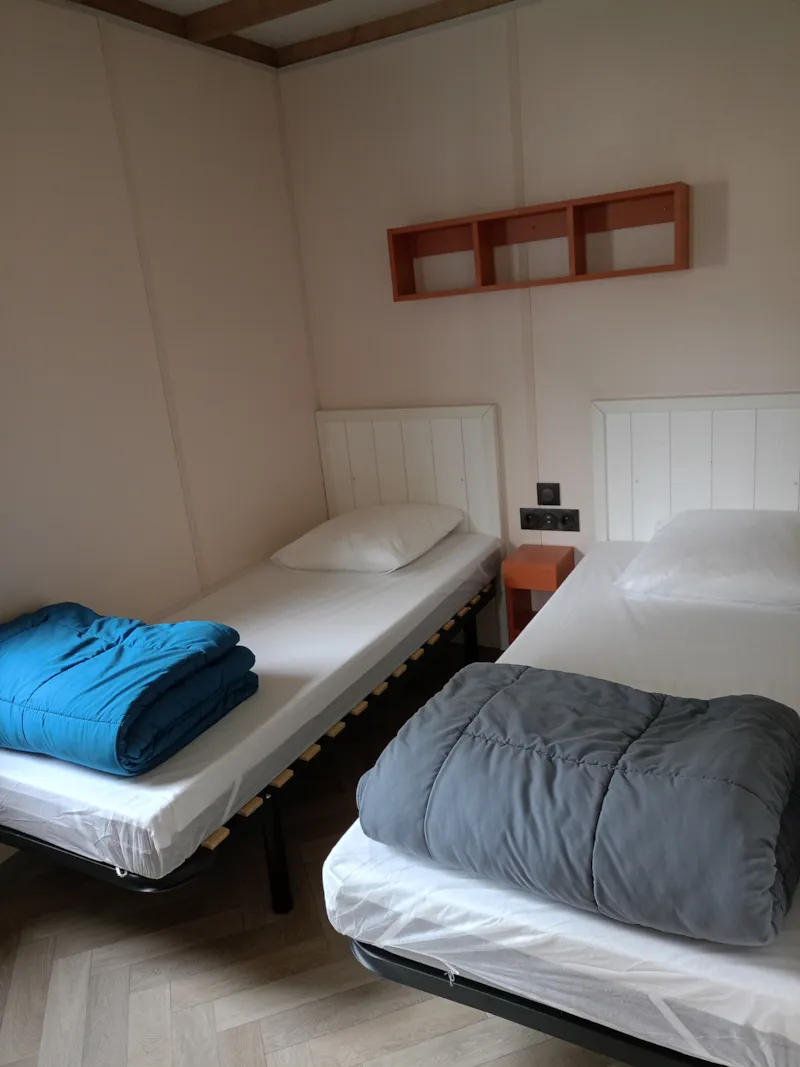 Chalet Spa Confort 42M² - 3 Chambres + Terrasse Couverte + Clim Réversible + Tv