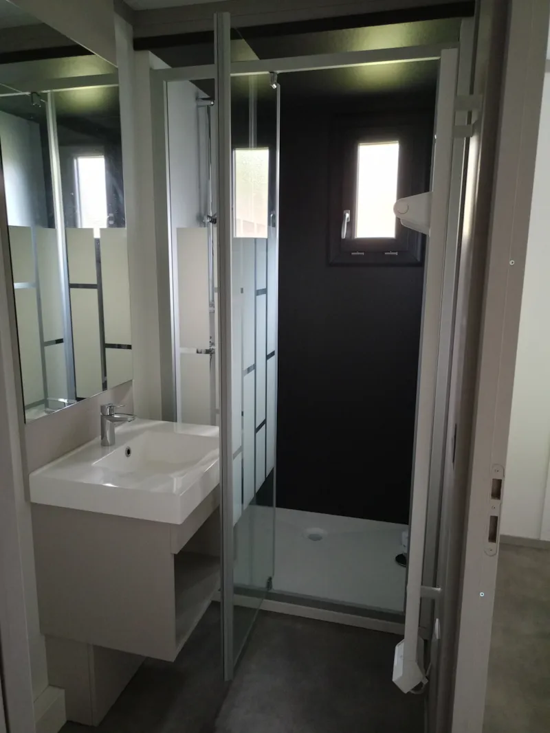 Chalet Premium 56M² - 3 Chambres + Terrasse Couverte + Clim Réversible + Tv