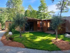 Location - Cottage Premium - 4 Chambres - 3 Salles De Bain + Terrasse Couverte + Clim Réversible + Tv - Flower Camping La Marmotte