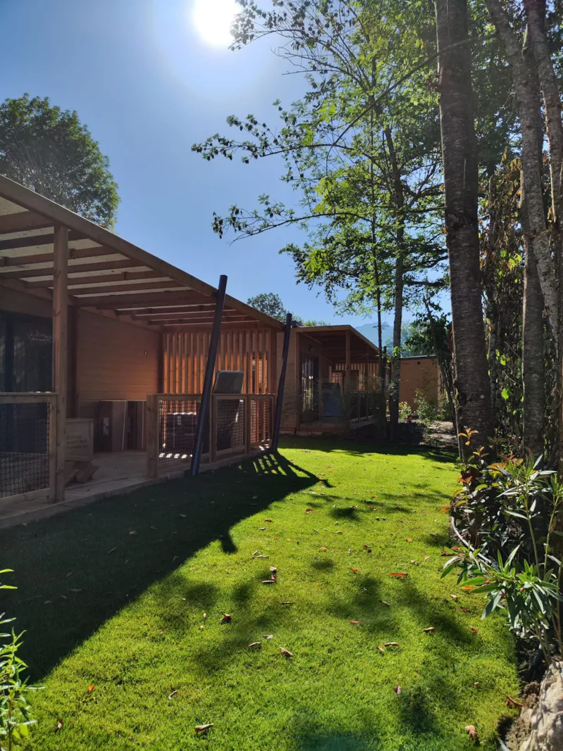 Chalet Confort 35M² - 2 Chambres + Terrasse Couverte + Clim Réversible + Tv