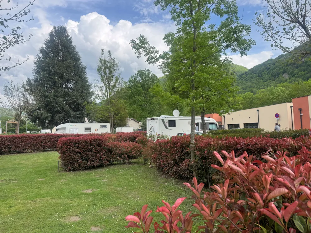 Emplacement - Forfait Randonneur Sans Électricité Sans Voiture 2 Adultes Inclus - Flower Camping La Marmotte