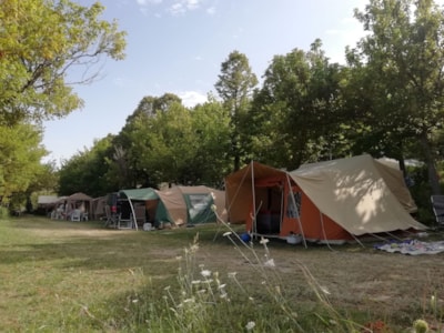 Pitch: car + tent/caravan or camping-car + electricity + water — 7