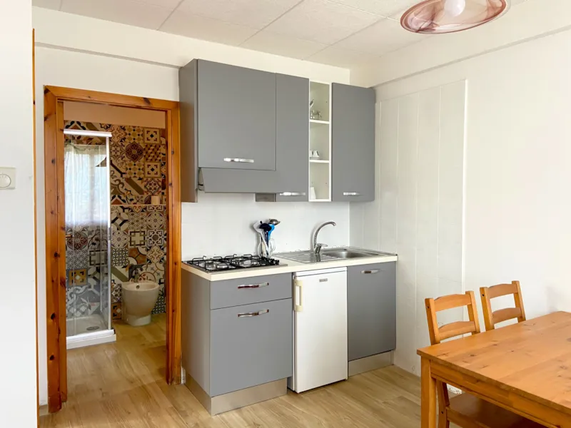 Bungalow À Deux Pièces