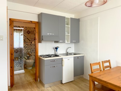Bungalow two-roomed — 2