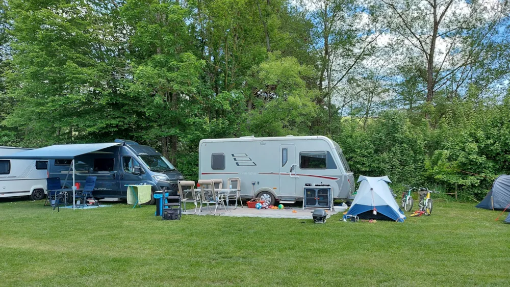 Stellplatz - Inkl. Max. 2 Personen Und Duschen, Exklusive Strom