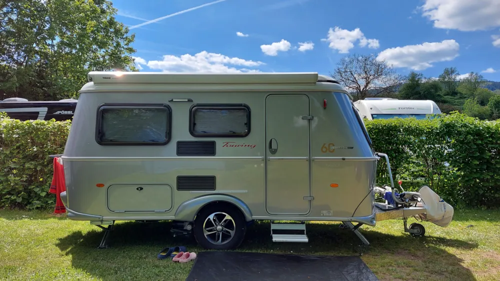 Comfort Xl-Stellplatz - Inkl. Max. 2 Personen Und Duschen, Exklusive Strom