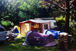 Camping L'Enclave - image n°7 - Roulottes