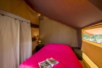 Mietunterkunft - Tente Natura 25M² - 2 Zimmer - Halbüberdachte Terrasse / Ohne Sanitäranlagen (3 Jahre) - Camping Les Albères
