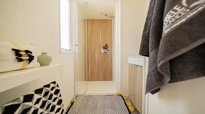 Mobil-Home Feerique 32M² - 3 Chambres - Terrasse