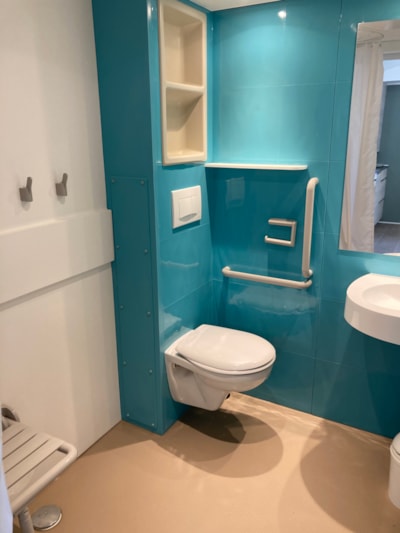 Mobile-home Confort 36m² - 2 bedrooms  - adapted to the people with reduced mobility + Half-covered