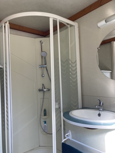 Chalet Standard 25m² - 2 bedrooms + sheltered terrace