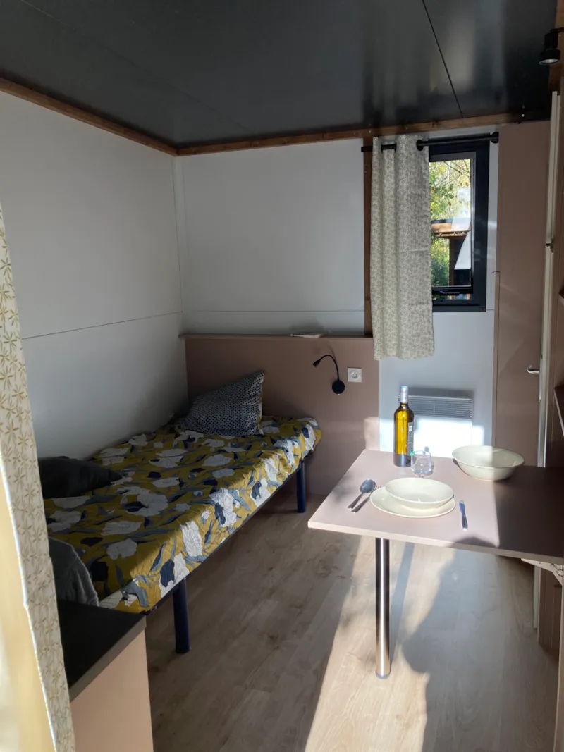 Chalet Studio Standard 10M² - Douche Et Wc Commun + Terrasse Couverte