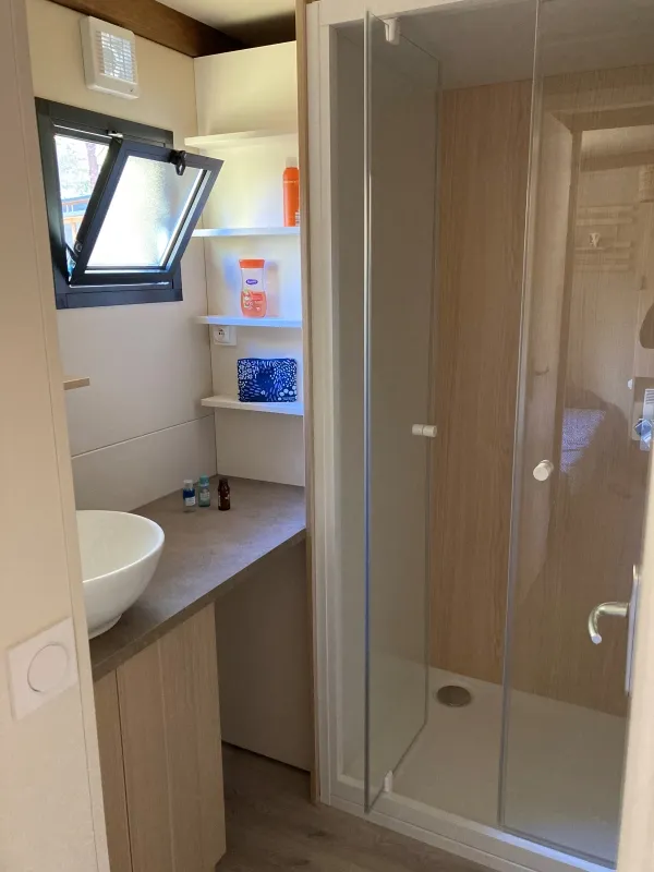 Chalet Morea Premium 25M² - 2 Chambres + Tv + Lv + Terrasse Couverte