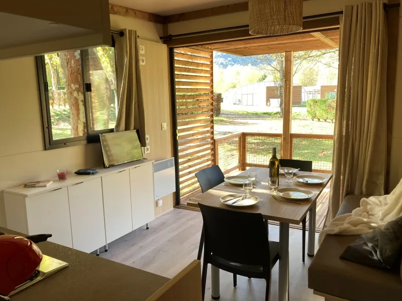 Chalet Morea Premium 25M² - 2 Chambres + Tv + Lv + Terrasse Couverte