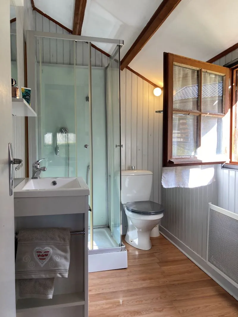 Chalet Bois Standard 20M² - 1 Chambre + Terrasse Couverte