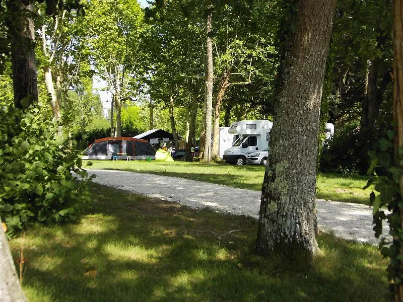 Camping Naturiste du Lac de Lislebonne