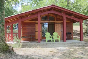 Location - Chalet Espace Classique 2 Chambres 35M², Avec Terrasse Couverte 20M² - Camping Naturiste du Lac de Lislebonne