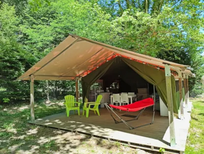 Tenda Lodge 37M² 2 Camere, Con Terrazzo Coperto (5 Persone E 1 Veicolo Incluso)