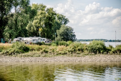 Pitch camping car by the river — 6