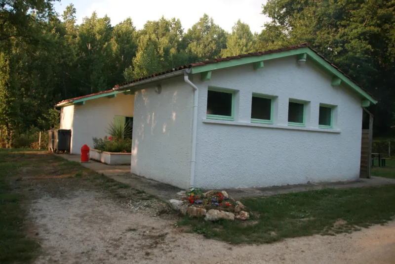 Emplacement Voiture + Caravane