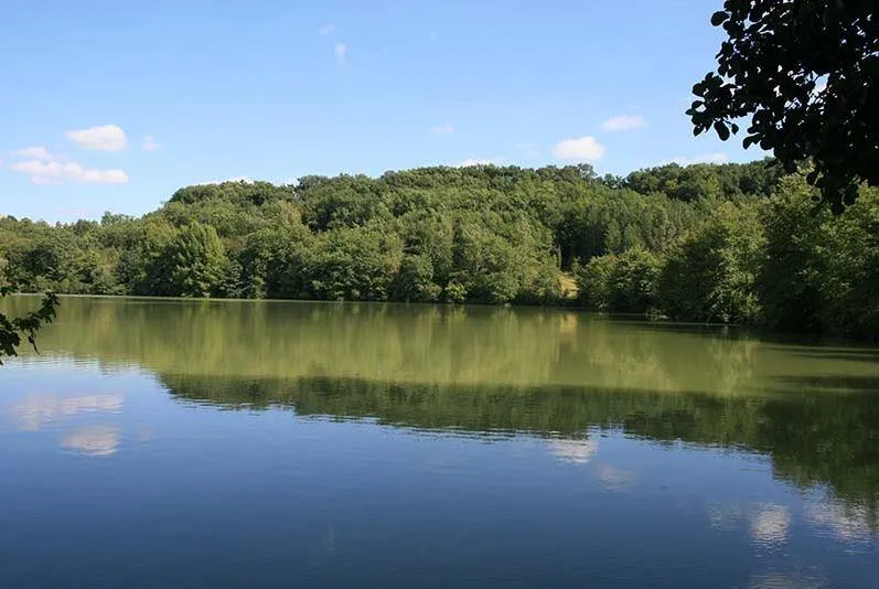 Domaine du Lac de Neguenou