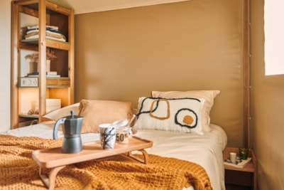 Wood Lodge confort- 25 m2 (2 bedrooms) + covered terrace (with sanitary facilities)