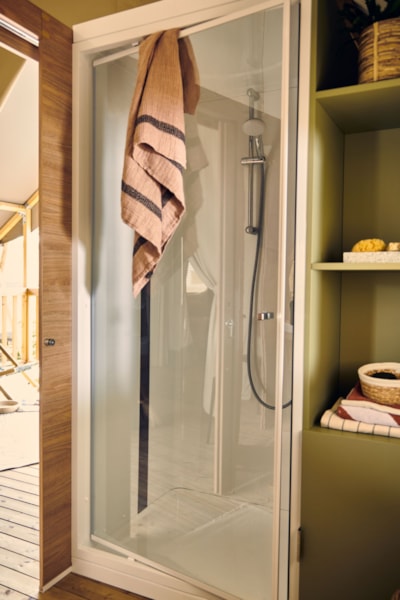 Wood Lodge confort- 25 m2 (2 bedrooms) + covered terrace (with sanitary facilities)
