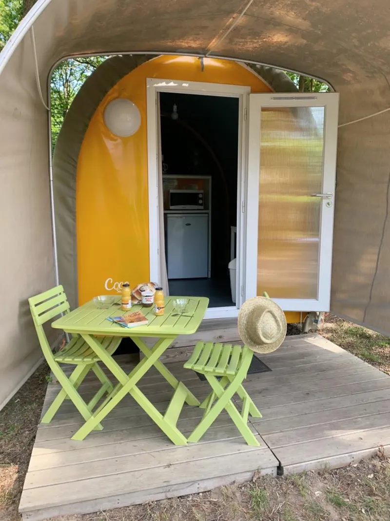 Mini Coco - 1 Lit Double - Sans Eau Courante, Sans Wc, Ni Douche