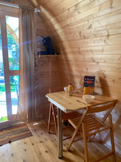 Pod (1 bedroom) with toilet block — 2